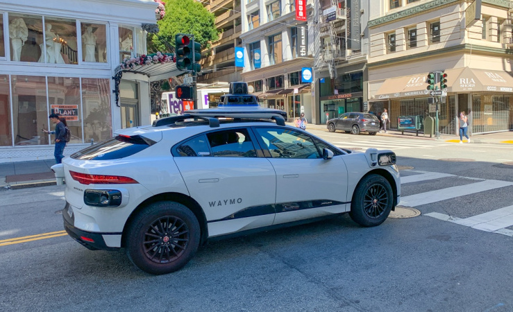 Служба беспилотного такси Waymo расширяет свое присутствие в США