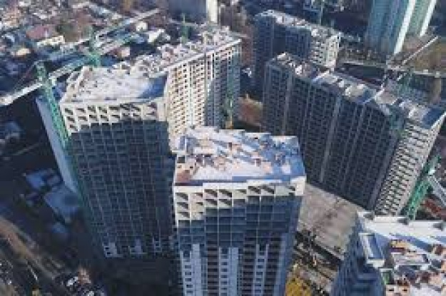 У КГС - больше сотни недостроенных многоэтажек