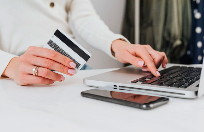 За октябрь в разделе «Отзывы» наши читатели оставили 187 своих историй о своем опыте пользования банковскими услугами.