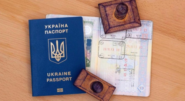 Правительство приняло решение, которое позволит проводить пограничный и таможенный контроль непосредственно в вагонах поезда — без продолжительных остановок на границе и без излишнего стресса для пассажиров.