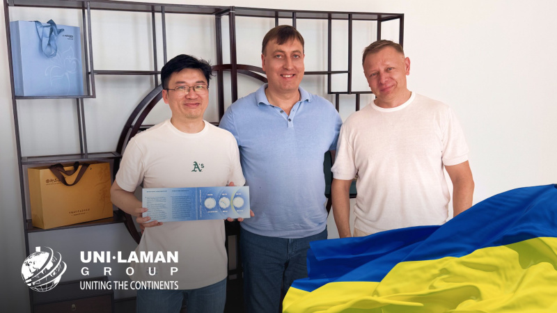 Украинская логистическая компания UNI-LAMAN GROUP подписала эксклюзивное соглашение с Foshan Shengxin International Trading — одним из крупнейших китайских экспортеров электромобилей, работающим напрямую с заводами BYD, Geely, Zeekr, Xpeng, Li Auto и Seres и имеющим лицензию на экспорт китайских авто.