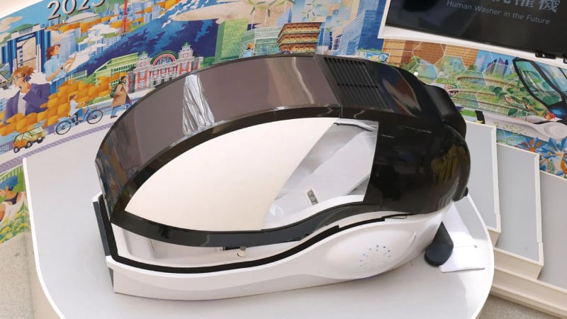 Японская компания Science Inc официально запустила в продажу так называемую «стиральную машину» для людей — Mirai Human Washing Machine.