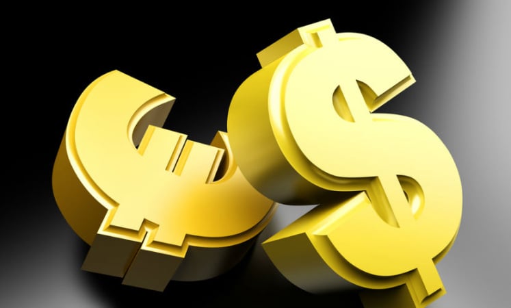 Доллар и евро выросли в понедельник, 1 декабря, на межбанке.