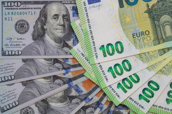 Украина продолжает поддерживать ответственное управление государственным долгом, несмотря на полномасштабную войну.