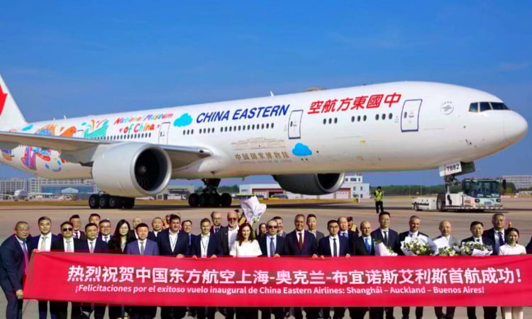 Авиакомпания China Eastern запустила самый длинный рейс мира — из Шанхая в Буэнос-Айрес за 25,5 часа.