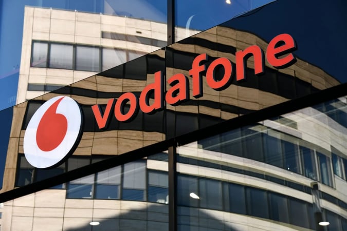 З 23 грудня 2025 року мобільний оператор Vodafone запроваджує масштабне оновлення тарифів, реалізуючи принцип Roam like at home («Роумінг, як вдома»).