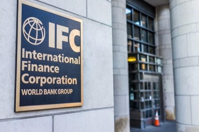 Міжнародна фінансова корпорація (IFC), що входить до групи Світового банку, повідомила про інвестиції в акціонерний капітал двох провідних українських страхових компаній — «Княжа» та Української страхової групи (USG), йдеться на сайті IFC.► Читайте сторінку «Мінфіну» у фейсбуці: головні фінансові новиниДеталі покупкиОбидва страховики входять до десятки найбільших на ринку України та належать до Vienna Insurance Group.