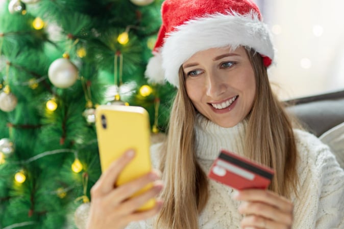 Конец декабря традиционно становится периодом повышенных расходов.