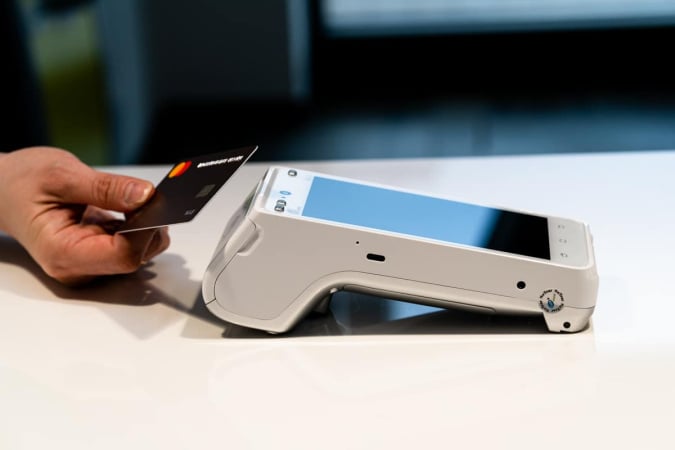 Лучший отзыв месяца: почему курс в приложении один, а курс списания другой. Где искать правильный