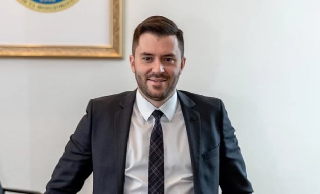 Зеленський звільнив голову НКЦПФР Руслана Магомедова