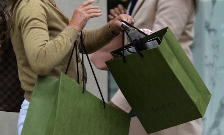 Скидки на предметы роскоши растут из-за многолетнего повышения цен — FT