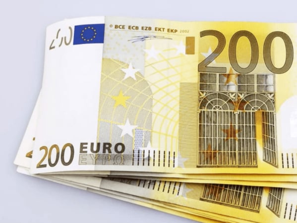 Инфляция в еврозоне достигла идеального показателя: ЕЦБ получил зеленый свет для стимулирования экономики