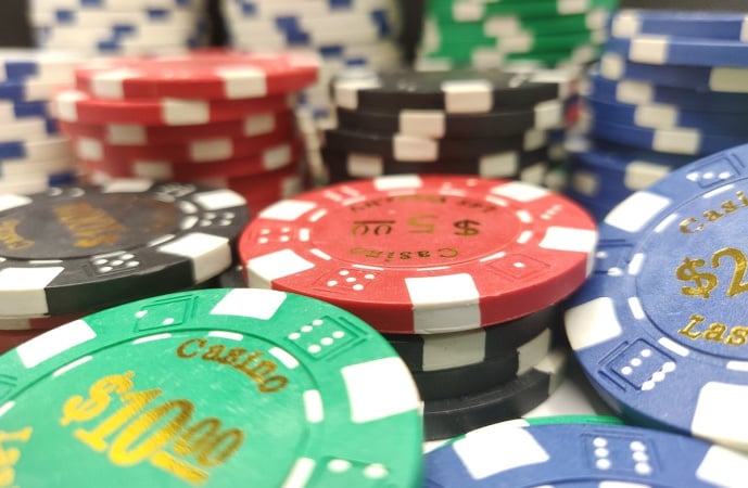 Игорный бизнес под микроскопом: Кабмин запускает систему онлайн-мониторинга казино и букмекеров