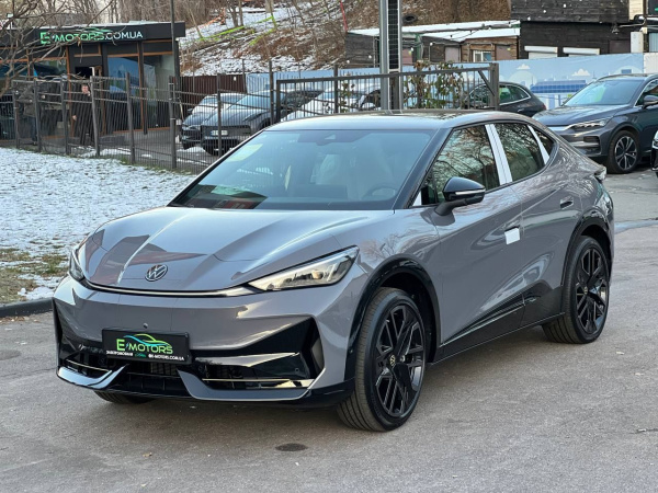 Китайские авто быстро завоевывают украинский рынок. Какие модели выбирают украинцы