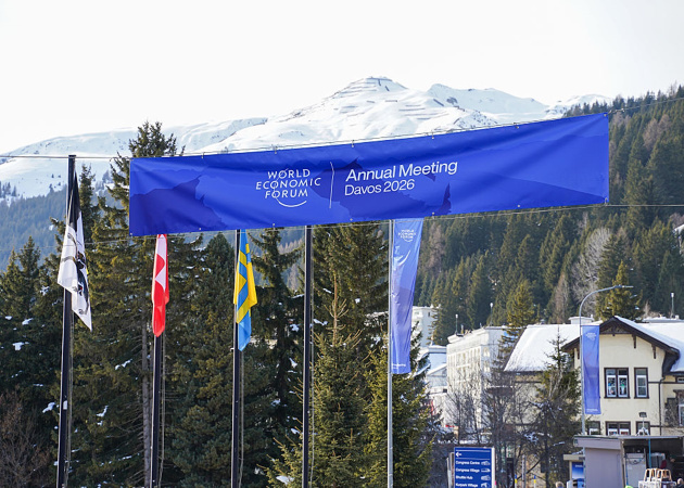 Давос-2026 превратился в своеобразную экстренную сессию мировой элиты для противостояния двум одновременным, связанным угрозам.