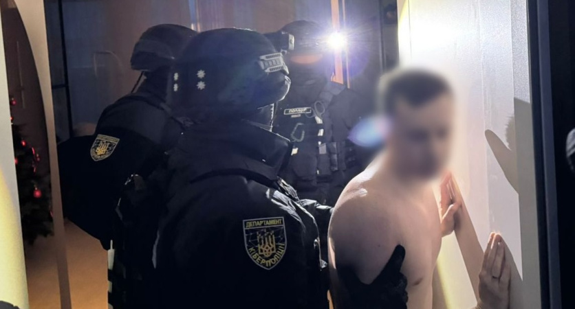 Махінації з POS-терміналами на 13 мільйонів: Кіберполіція викрила групу «підприємців»-шахраїв