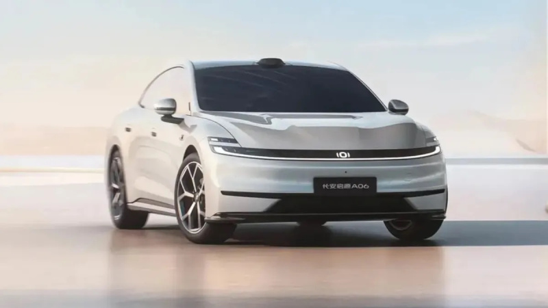 Китайская компания Changan Automobile представила свою глобальную стратегию в области натрий-ионных батарей в рамках специального мероприятия «Changan SDA Intelligence: запуск глобальной стратегии в области натрий-ионных батарей».