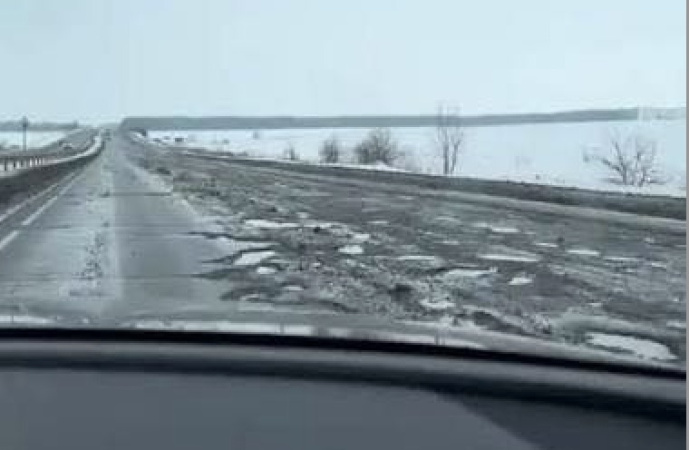 У 2020−2023 роках лише з державного бюджету на будівництво, реконструкцію та ремонт доріг було витрачено понад 300 млрд грн — це найбільший обсяг фінансування за всю історію незалежності.