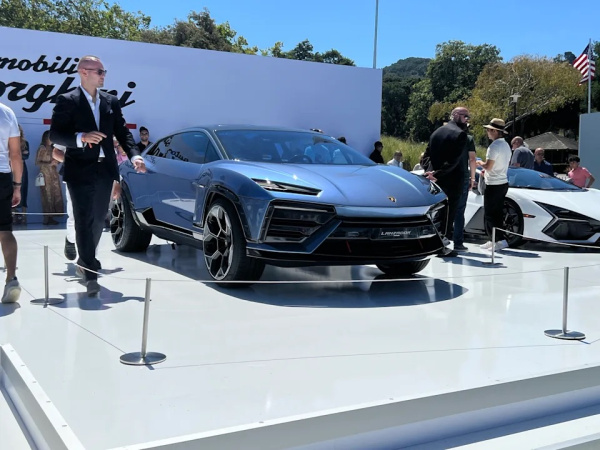 Компанія Lamborghini, що входить до групи Volkswagen, припиняє виробництво свого майбутнього розкішного електромобіля.