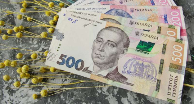 Коли потрібно зменшити витрати, перша реакція — почати економити.