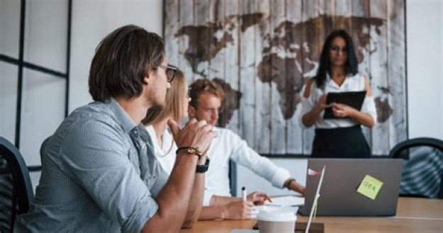 У лютому 2026 року українські підприємці почали дивитися у майбутнє з трохи більшим оптимізмом порівняно із січнем, хоча загальні настрої все ще залишаються в зоні падіння через війну, проблеми зі світлом та брак працівників.