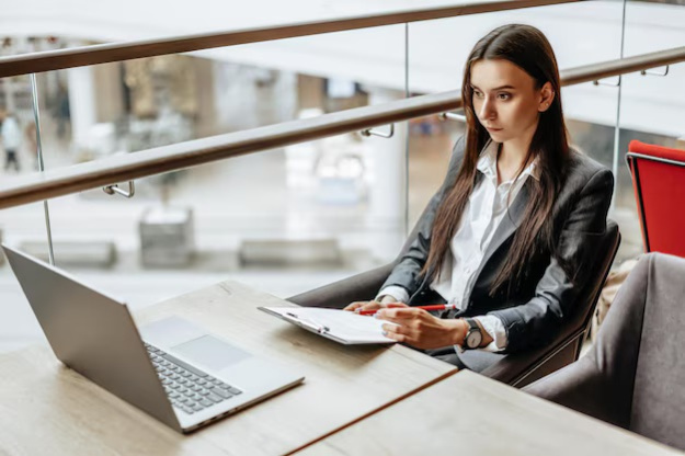 Женщины возглавляют более трети новых компаний — Опендатабот