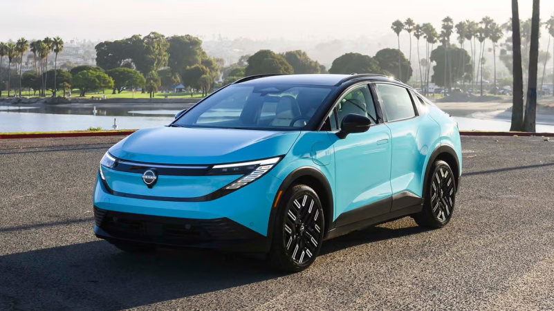 Женщины из 55 стран выбрали автомобиль года: победил Nissan Leaf