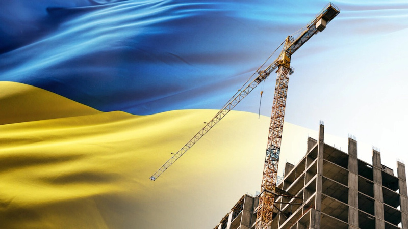 Корзина акций из 50 компаний индекса VettaFi Ukraine Reconstruction, к которому привязан ETF «Ukraine Reconstruction» — запущенный на прошлой неделе на Лондонской фондовой бирже (LSE) первый специальный инвестиционный фонд, посвященный восстановлению Украины — в настоящее время включает только иностранные компании, тогда как эмитенты из Украины в ней отсутствуют.