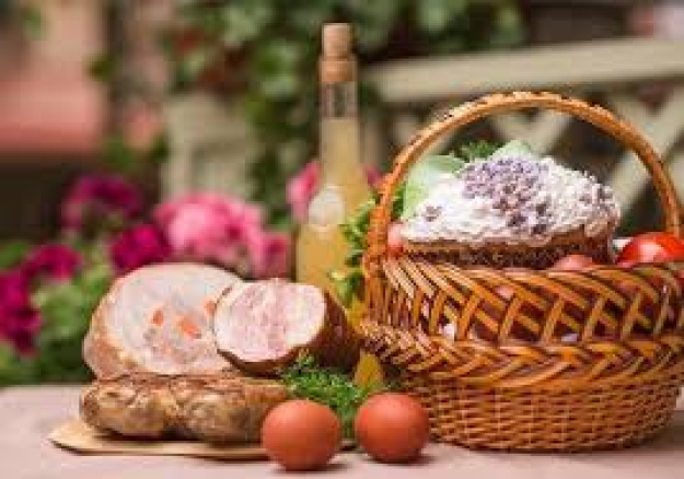 В 2026 году пасхальная корзина с традиционным набором продуктов для семьи из четырех человек будет стоить около 1903,19 грн, что на 14,4% дороже, чем в прошлом году.