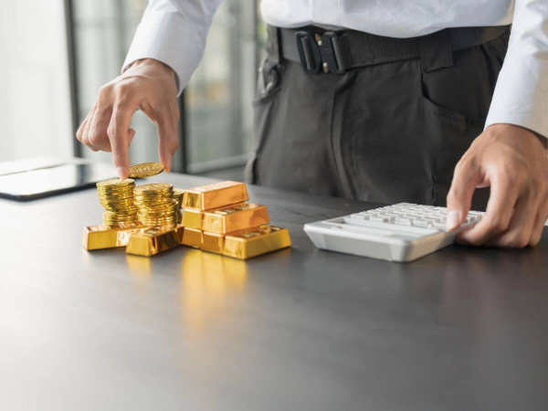 З початком воєнного конфлікту в Ірані вартість золота знизилася на понад 15%, що поставило під сумнів його статус «захисного активу».