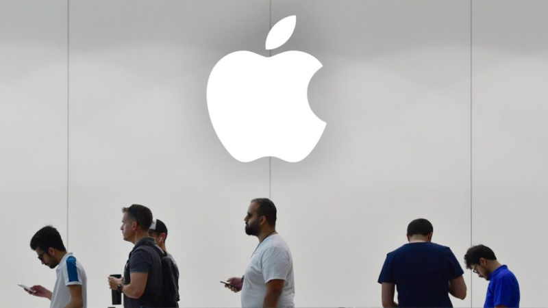 Компанія Apple запровадила вимоги щодо підтвердження віку для британських власників облікових записів.