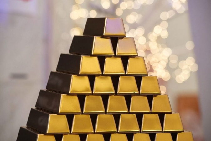 Центральний банк Туреччини здійснив масштабне скорочення своїх золотих запасів, продавши та обмінявши близько 60 тонн дорогоцінного металу загальною вартістю понад 8 мільярдів доларів.