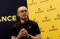 Колишній гендиректор криптобіржі Binance Чанпен Чжао закликав не панікувати через квантові погрози і запропонував можливий сценарій дій з біткоїнами Сатосі Накамото, щоб вони не дісталися зловмисникам у разі успішної атаки.► Читайте телеграм-канал «Мінфіну»: головні фінансові новиниЗа його словами, блокчейнам необхідно згодом перейти на постквантові алгоритми — стійкіші криптографічні стандарти, здатні протистояти можливостям квантових комп'ютерів.