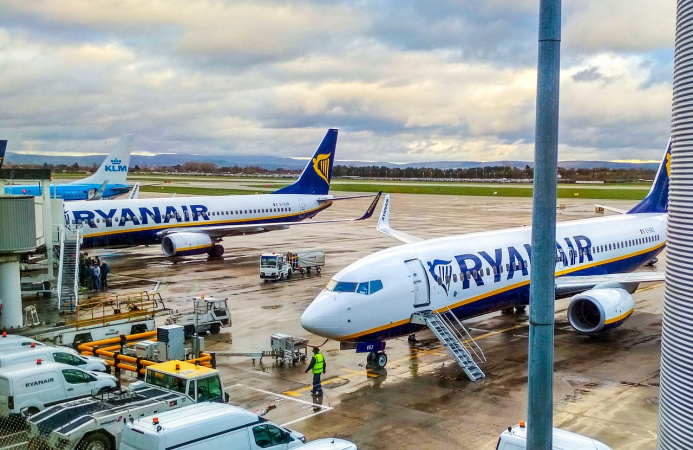 Ryanair попереджає про дефіцит авіапального у травні: що буде з цінами на квитки