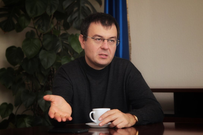 Принятие правительственных налоговых инициатив, предусматривающих внедрение системы налогообложения доходов от цифровых платформ и отмену льгот на международные посылки, является единственным условием для продолжения финансового сотрудничества с МВФ.