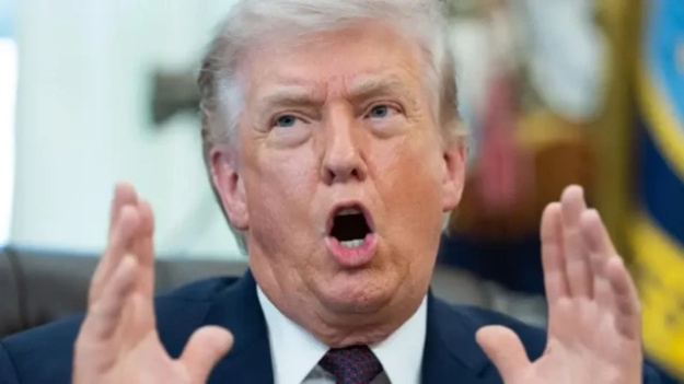 Президент США Дональд Трамп оголосив у ніч на середу, 8 квітня, що погодився на двотижневе припинення вогню з Іраном за умови відкриття тим Ормузької протоки.