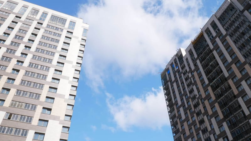 Мрія про власний будинок із приватним садом просто за вхідними дверима дедалі швидше перетворюється на недоступну розкіш для більшості європейців.