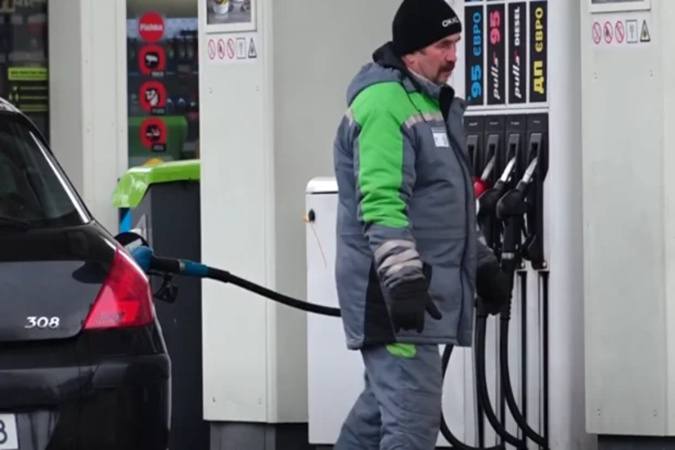 Приблизно за два тижні вартість дизелю на вітчизняних заправках може досягнути 100 гривен за літр