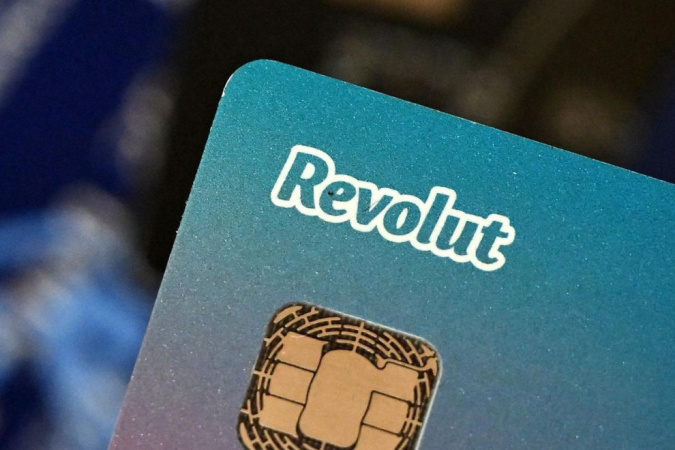 Фінтех-стартап Revolut запустив AIR у Великобританії — фінансового помічника на базі штучного інтелекту, відповідне оголошення розміщено на сторінці компанії в соцмережі X.