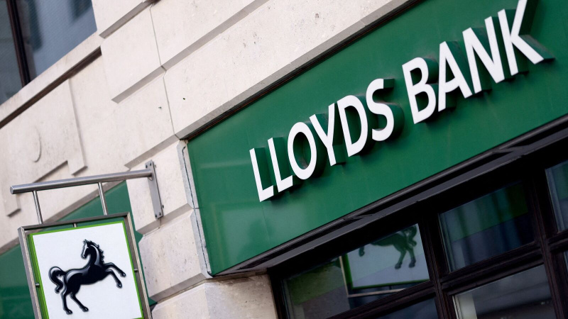 Lloyds Banking Group стала первой ведущей компанией в Великобритании, официально внедрившей алгоритмы искусственного интеллекта на уровне совета директоров.