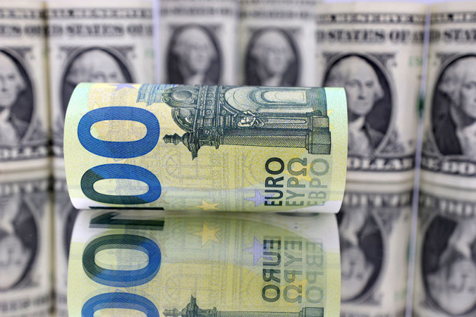 Воєнні та економічні конфлікти продовжують сколихувати світові ринки.