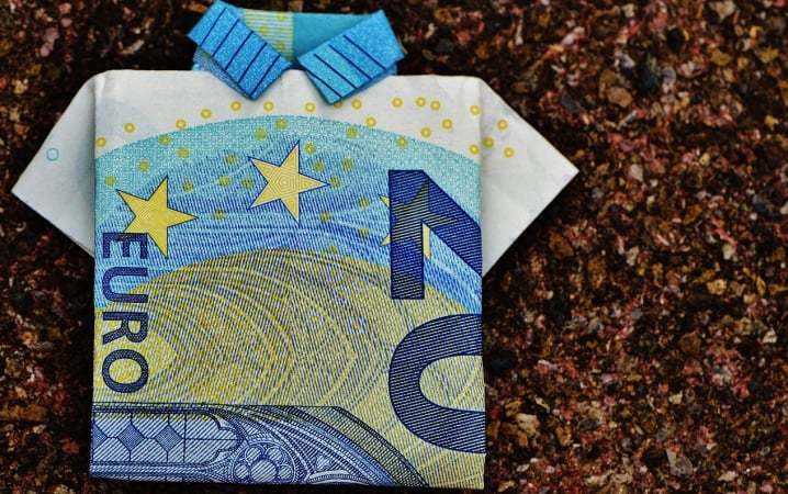 НБУ встановив курси валют на п’ятницю: євро подорожчало до нового історичного максимуму