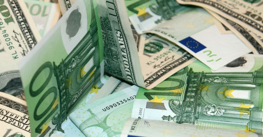 НБУ визначив курси валют на понеділок, 20 квітня.