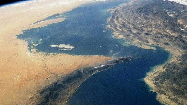 В Иране заявили, что Соединенные Штаты нарушили договоренности, поэтому Тегеран закрывает Ормузский пролив.