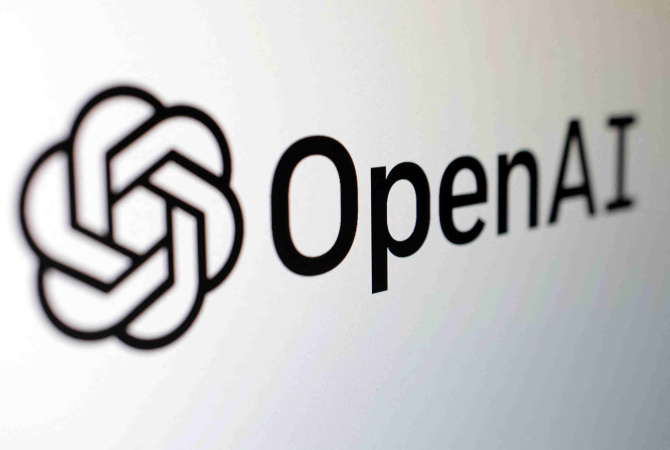 Компанія OpenAI випустила нову модель штучного інтелекту під назвою GPT-5.5, яка повернула розробнику перше місце на ринку, випередивши рішення від Anthropic та Google.