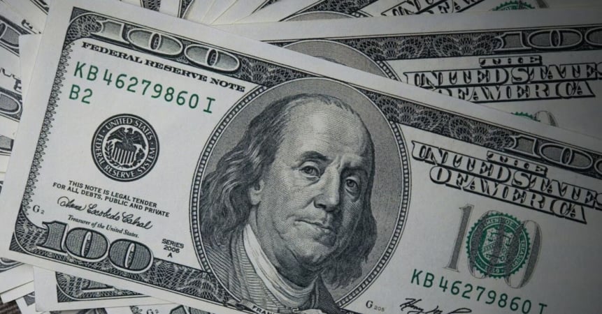 Доллар и евро выросли на межбанке в пятницу, 24 апреля.