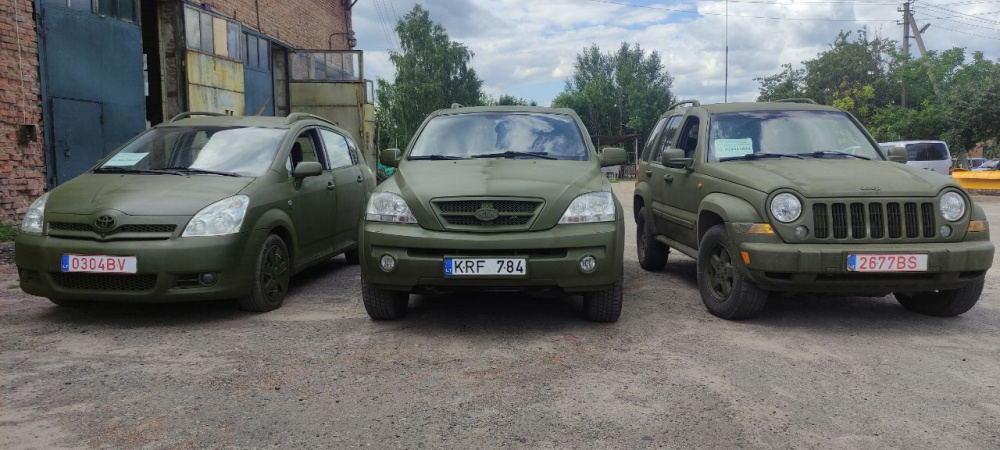 В Верховной Раде зарегистрированы законопроекты о ввозе военными в Украину транспортных средств.