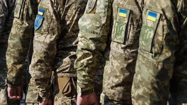 Президент України Володимир Зеленський у четвер, 30 квітня, підписав закони, які продовжують воєнний стан і мобілізацію ще на 90 днів.