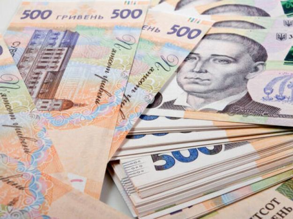 Міністерство фінансів України опублікувало свіжі дані щодо кількості державних службовців та рівня їхнього фінансового забезпечення за перший місяць весни 2026 року, зафіксувавши поступове скорочення штату працівників.