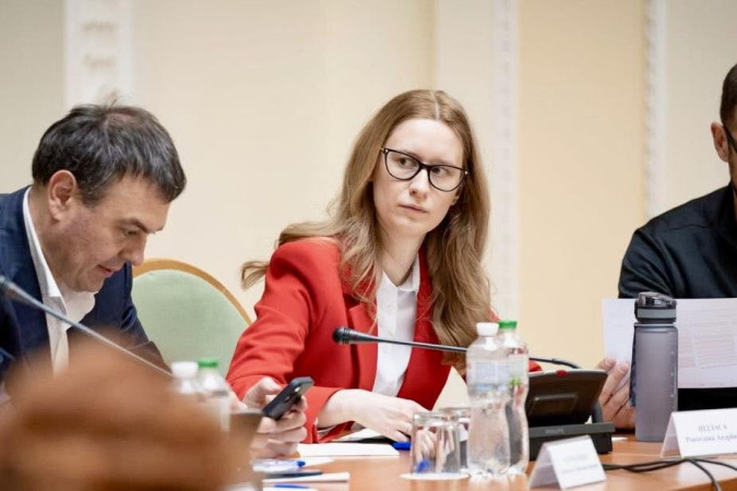 Профильный комитет Верховной Рады поддержал законопроект о внесении изменений в Бюджетный кодекс, который предусматривает перечисление военного сбора в специальный фонд госбюджета.